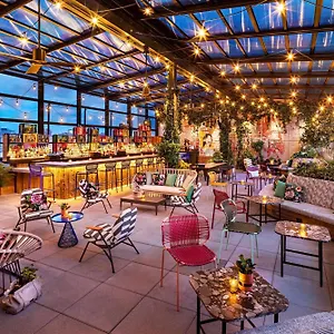 Moxy Nyc East Village New York